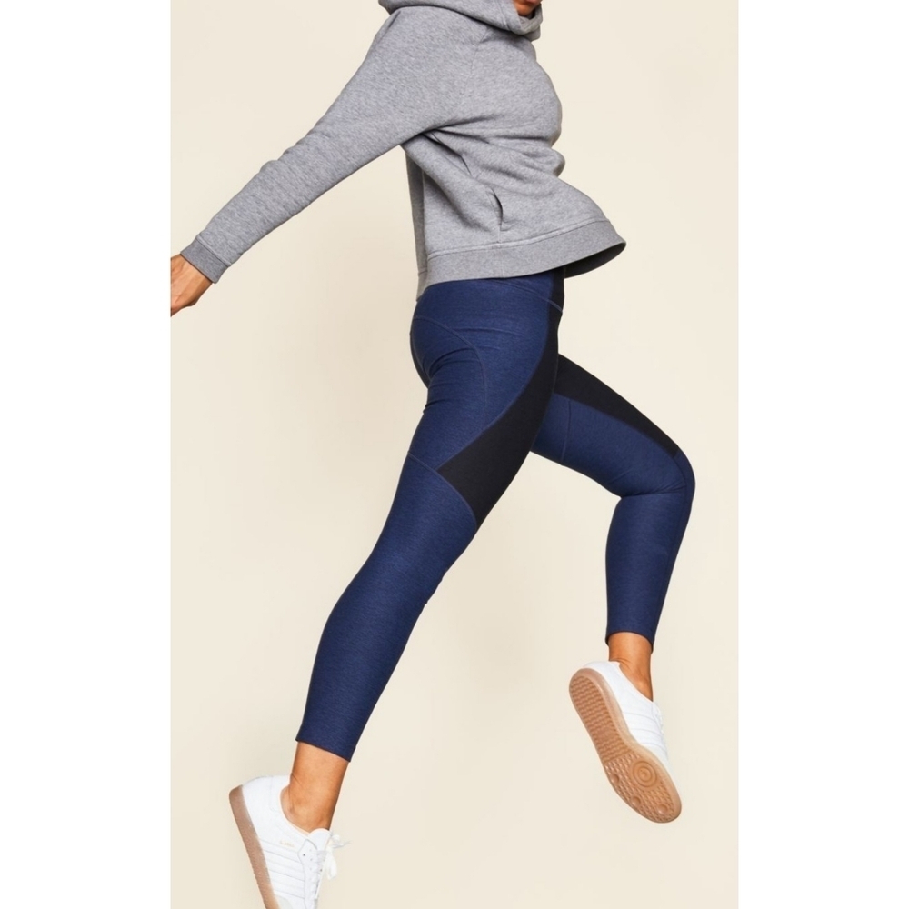 Outdoor Voices Two Tone Leggings Navy & Black Size M